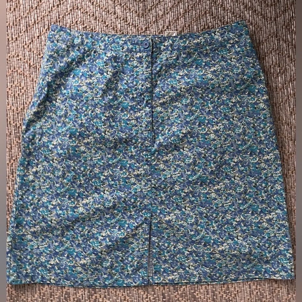 Eddie Bauer Short Floral Skirt Size 12 Petite